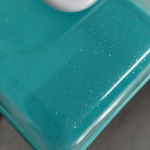 Glitter Cosmetic Box - Picture 2 of 4